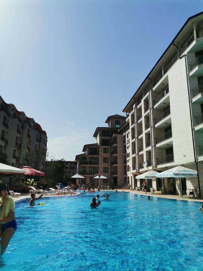 Pool Apartment Amadeus Lux サニービーチ エクステリア 写真